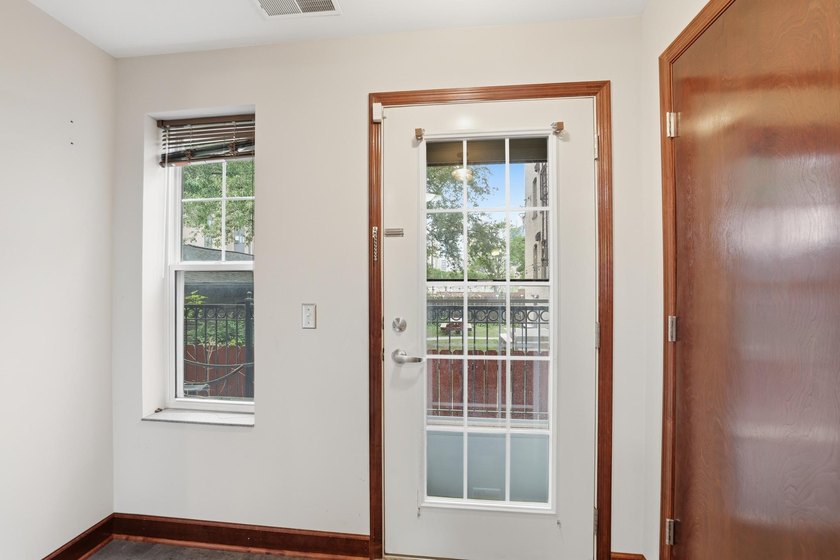 Welcome to this beautifully maintained 1-bedroom, 1-bath - photo 11