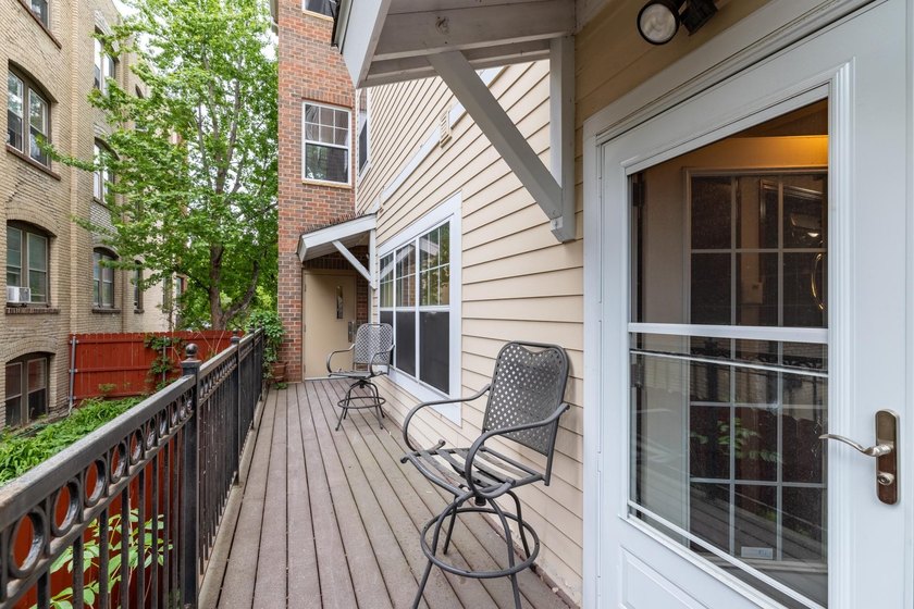 Welcome to this beautifully maintained 1-bedroom, 1-bath - photo 12
