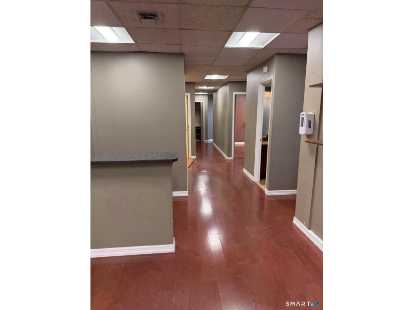 Opportunity to purchase a 1,758 SF fourth-floor professional - photo 14
