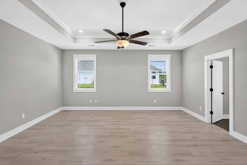Luxury living with pond views and NO HOA!! Welcome to this - photo 19