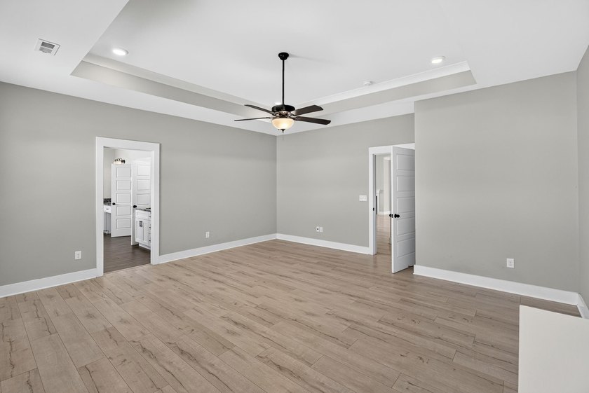 Luxury living with pond views and NO HOA!! Welcome to this - photo 20