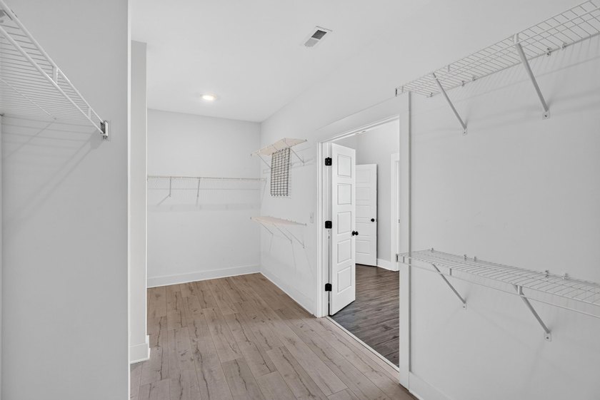 Luxury living with pond views and NO HOA!! Welcome to this - photo 25