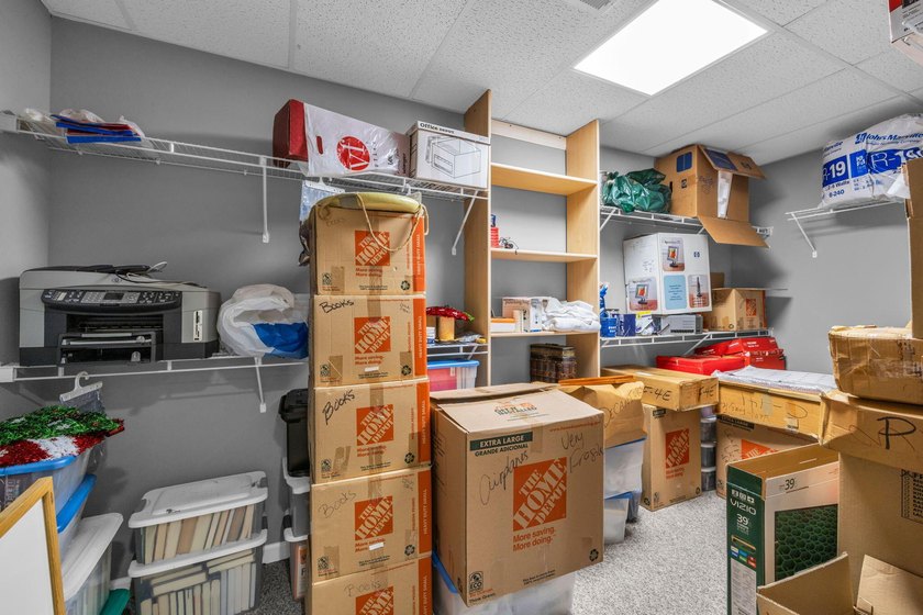 Offering over 4,000 square feet of conditioned living space - photo 34