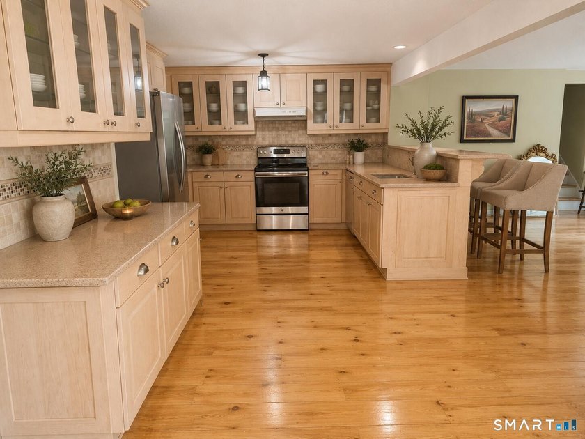Welcome to 11 Old Stage Coach Rd, Beautiful 4-bedroom, 3-bath - photo 4