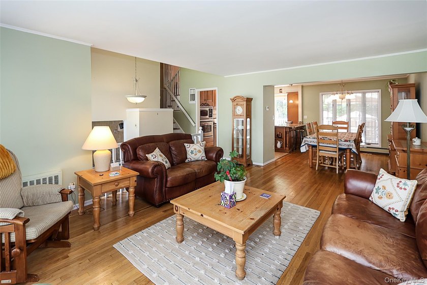 Nestled in the desirable Morgan Park Estates and backing - photo 6