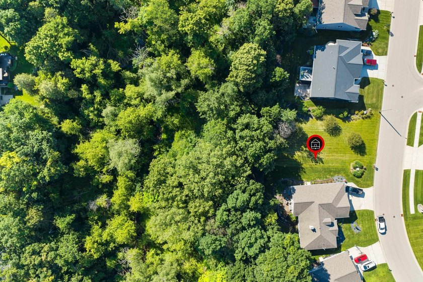 Beautiful 0.66-acre wooded lot located in an established East - photo 11