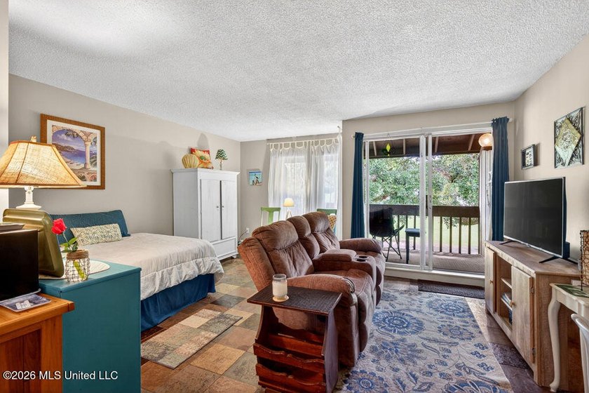 Comfortable Molokai Village condo in Building D featuring an - photo 13