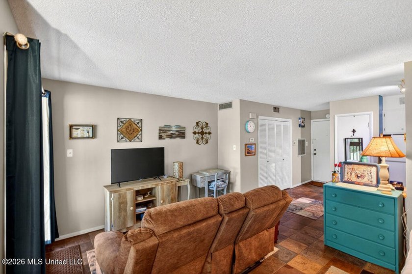 Comfortable Molokai Village condo in Building D featuring an - photo 15
