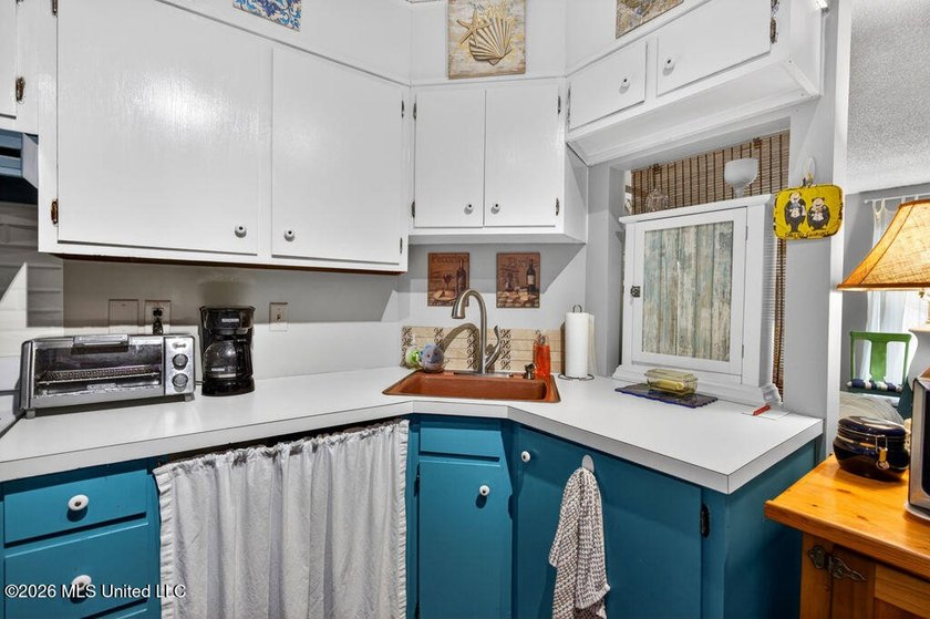 Comfortable Molokai Village condo in Building D featuring an - photo 20
