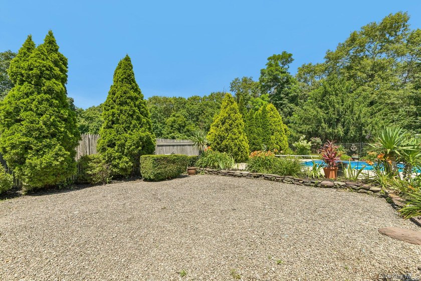 Lovingly maintained by the same family for multiple generations - photo 23