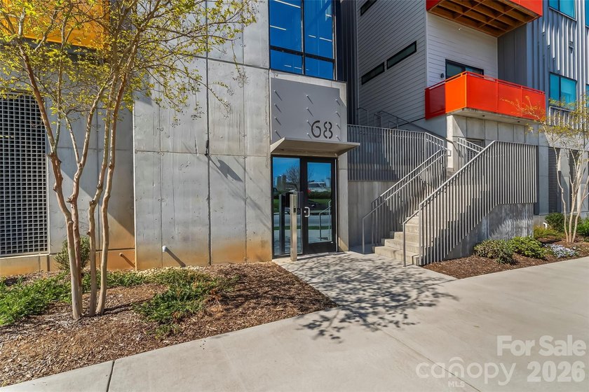 Extraordinary opportunity to own this move-in ready condo - photo 2