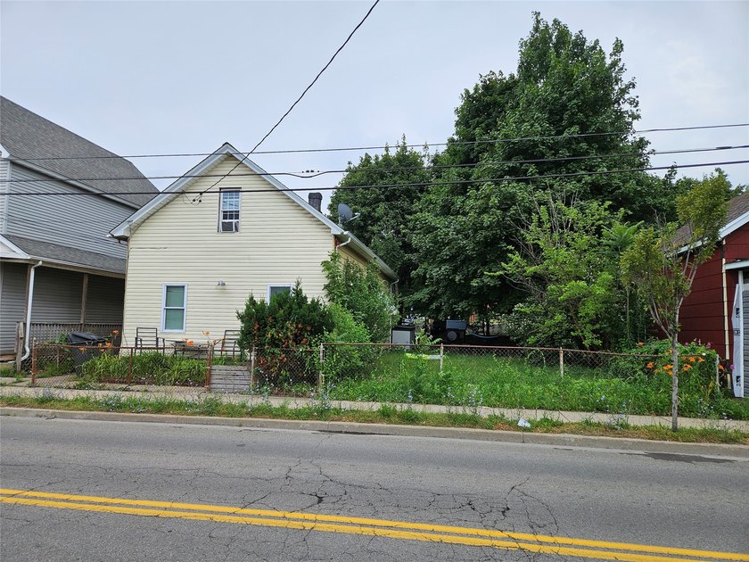 Income producing property that is part of a 5 property package - photo 5