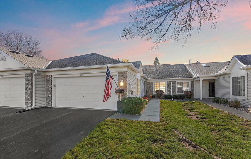 Price Improvement, Motivated Seller! Easy Lifestyle one level - photo 2