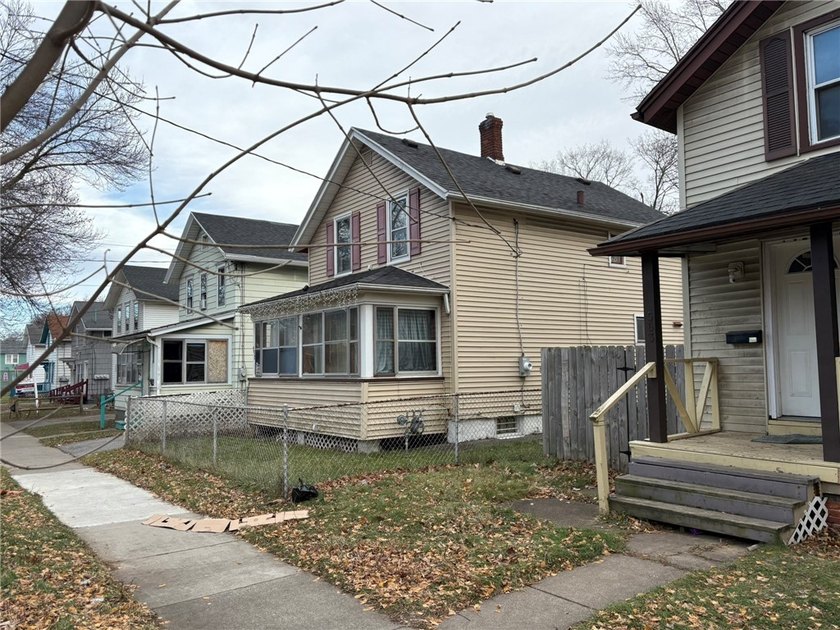 Another Rockin' Rochester Property! Occupied by tenant who has - photo 3