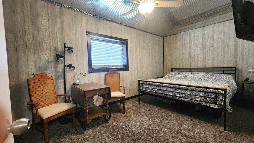 Attention outdoor enthusiasts! This is the property you've been - photo 9