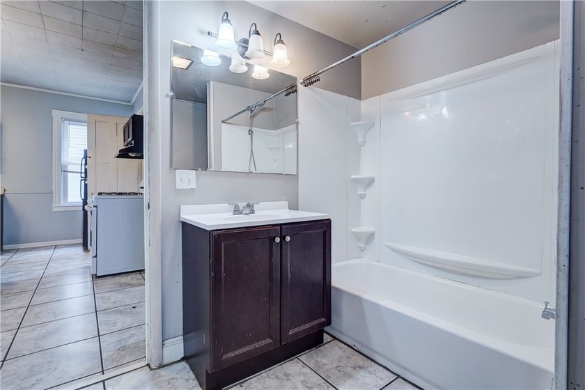 Don't miss this 3 bedroom, with office, 1.5 bath Colonial in the - photo 8