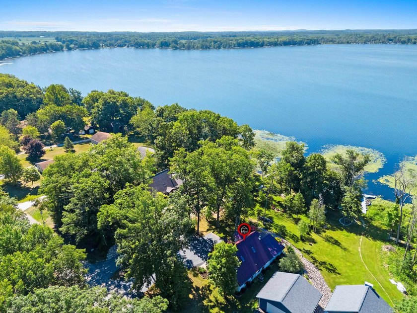 Experience the best of Northwoods living in a desirable home on - photo 14