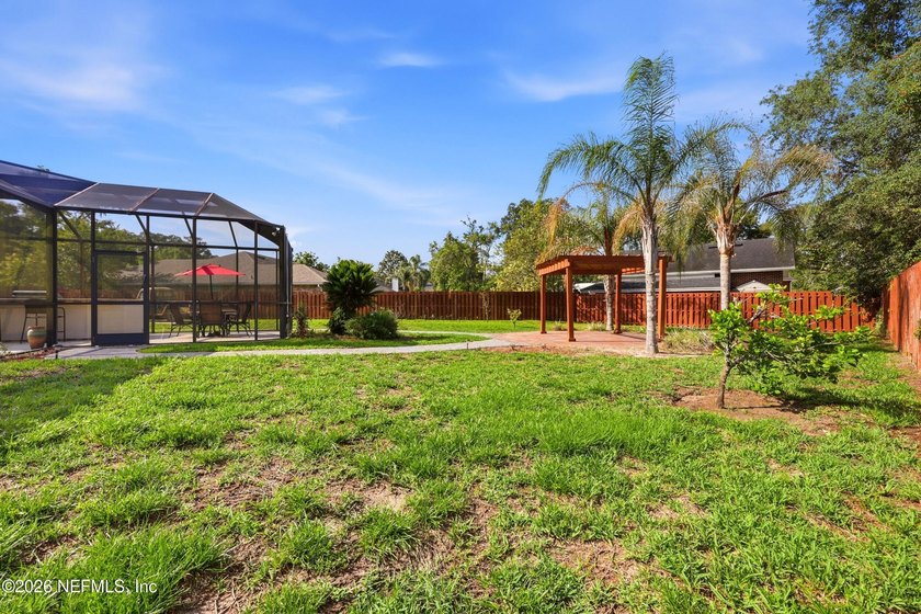 Exceptional living in this beautifully 5 BD, 4-BA turn key pool - photo 44
