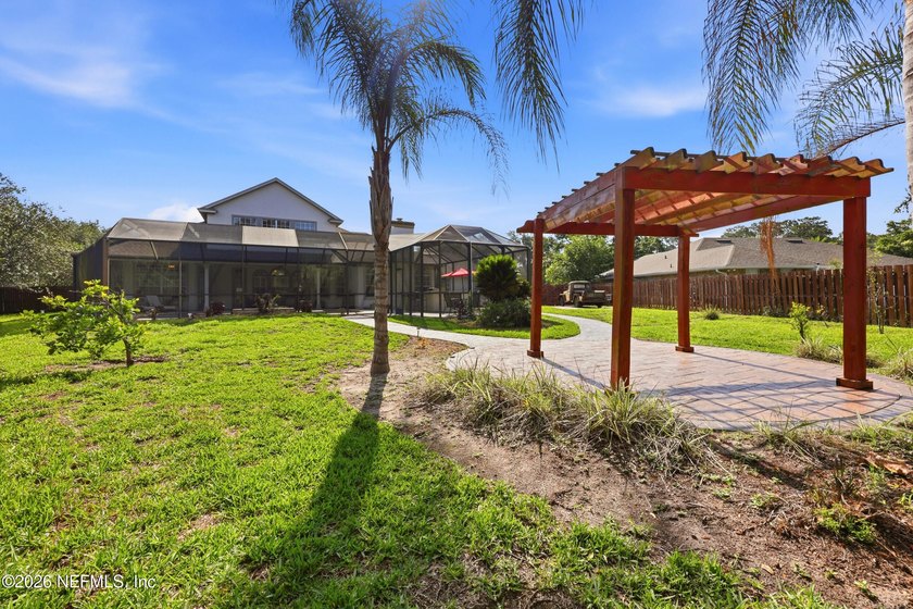 Exceptional living in this beautifully 5 BD, 4-BA turn key pool - photo 45