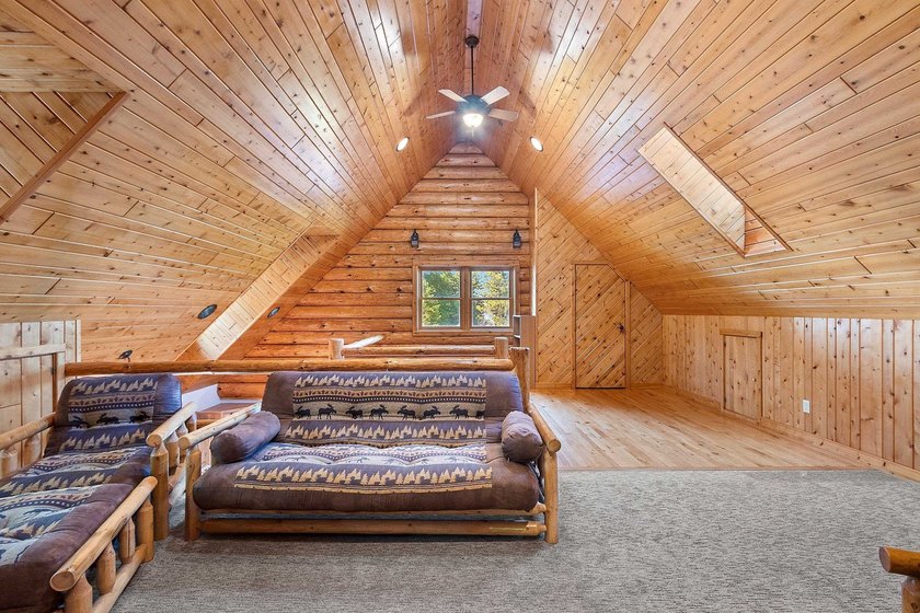 Experience the best of Northwoods living in a desirable home on - photo 45