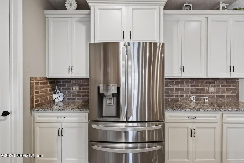 Welcome to this stunning 3 Bedroom + Study, 2.5 Bath home where - photo 16