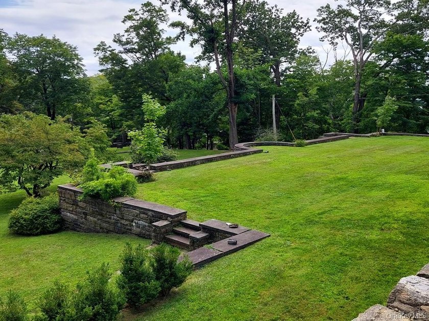 *Riven Oaks,* designed by renowned architect James Brown Lord - photo 23