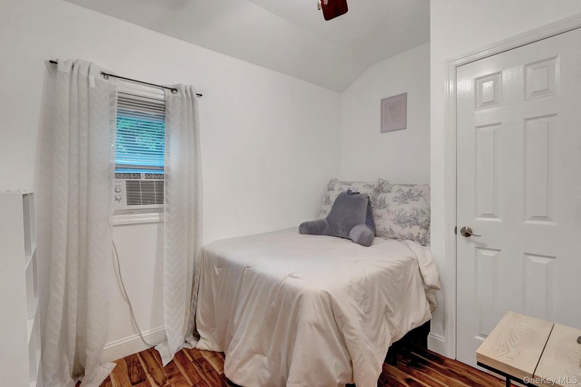 Come And See This Beautiful Updated 3 Bedroom, 1Bath, Living - photo 15