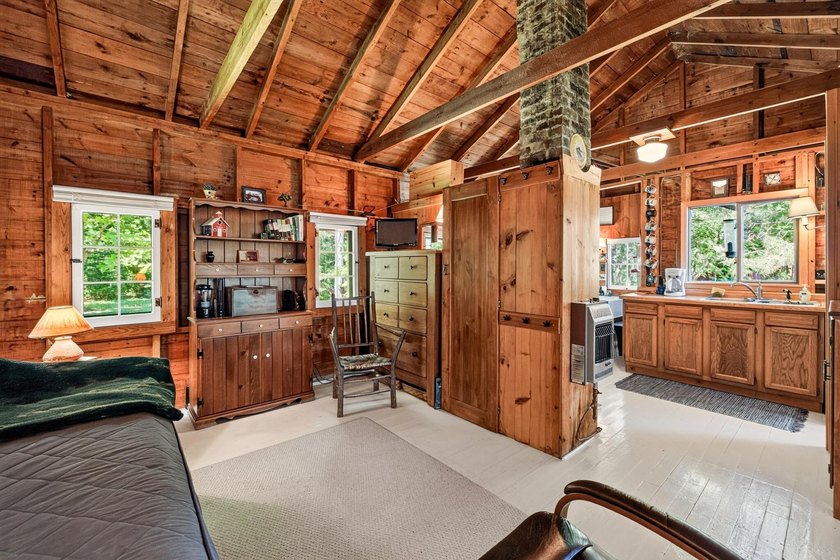 Discover your perfect escape on Mantrap Lake, one of the area's - photo 8