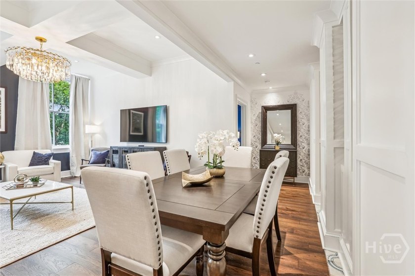 Rare opportunity to own 3 luxurious, fully furnished - photo 49