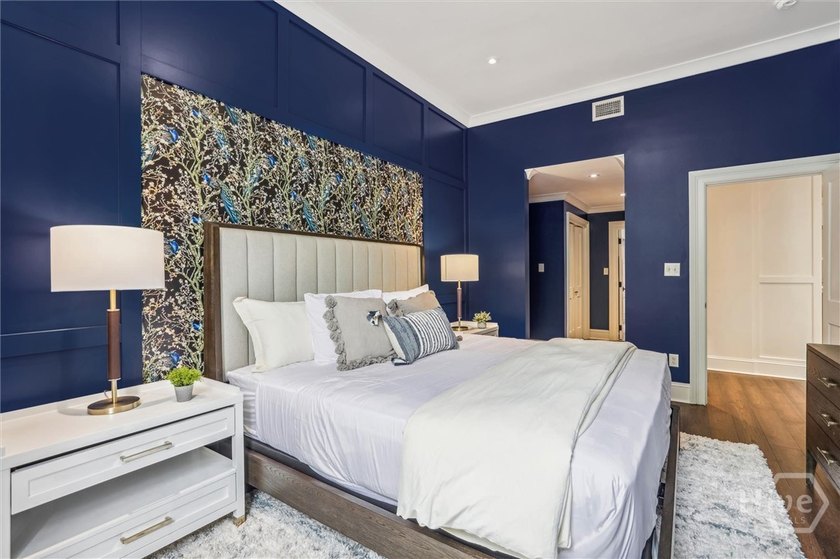 Rare opportunity to own 3 luxurious, fully furnished - photo 60