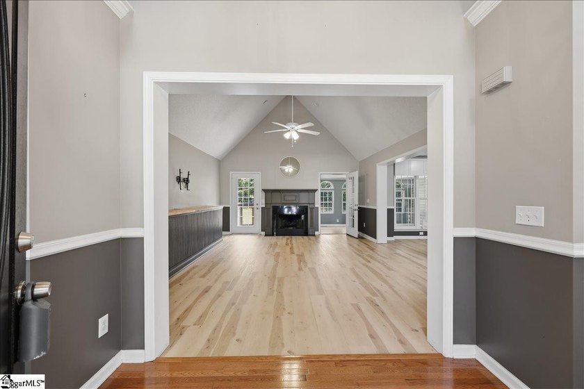Welcome to 1 Brooke Lee Circle in Taylors, SC .... a beautifully - photo 6