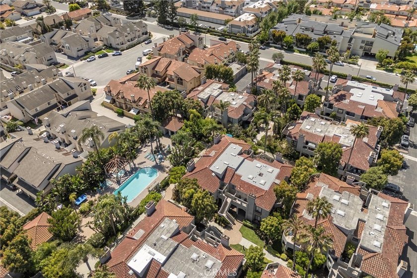 Live the Huntington Beach lifestyle with the beach just about a - photo 39