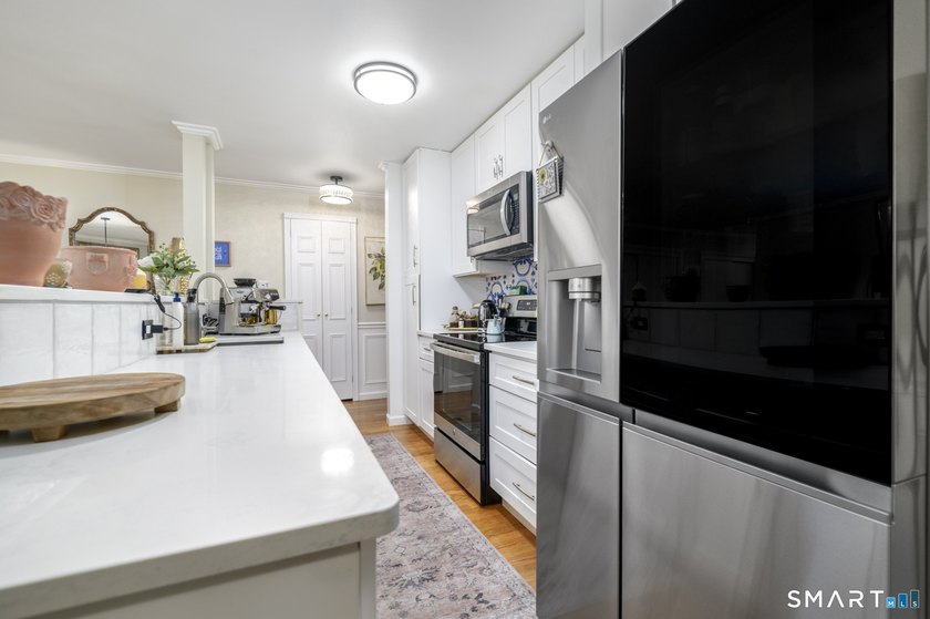 Welcome to River View Terrace...desirable well maintained - photo 10