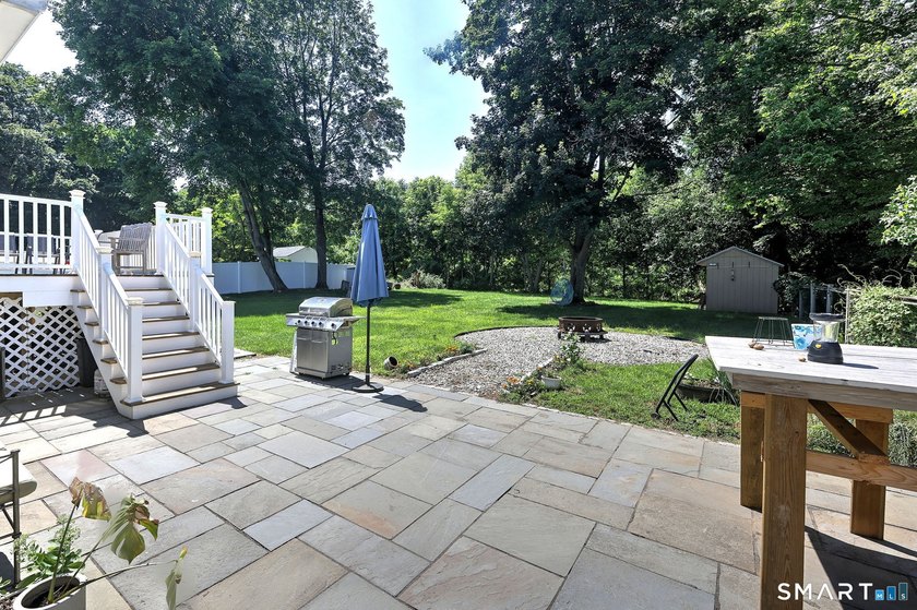 Welcome to this beautiful raised ranch located on a quiet street - photo 3