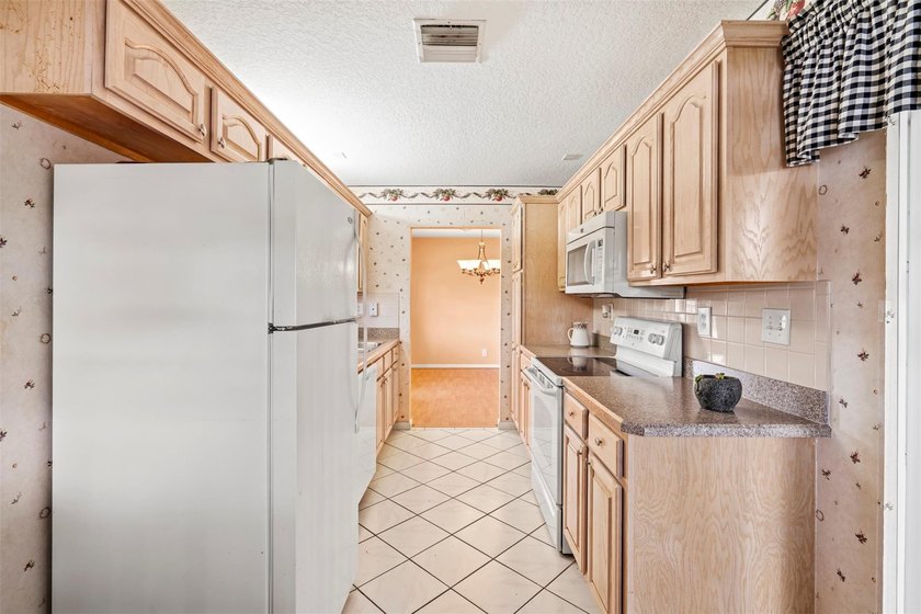 Best value in the Savannah's! No HOPA. This spacious 2br/2ba - photo 15