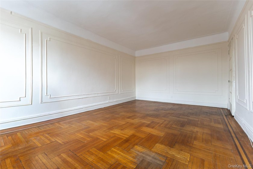 Spacious Two-Bedroom Home with Formal Dining Room in Crown - photo 26