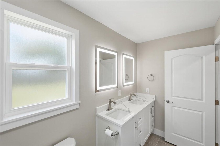 4 BR, 2 BA totally updated. Exterior features all new thermo - photo 23