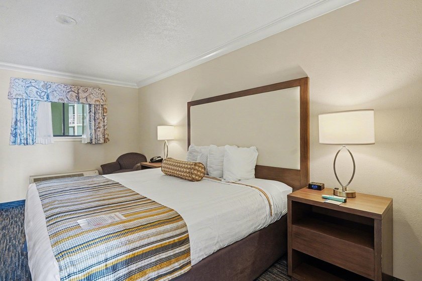 Experience oceanfront living at its finest with this 1-bedroom - photo 12