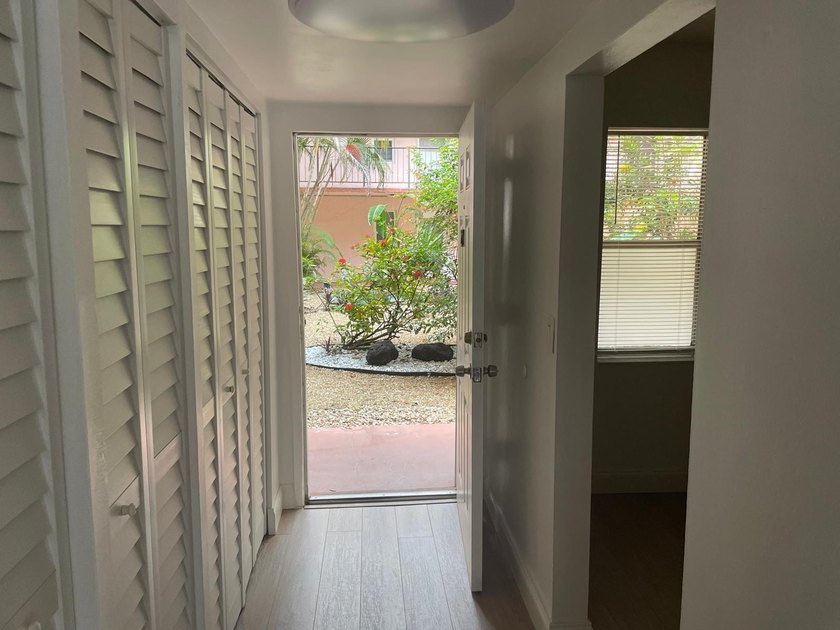 Welcome to Paradise. This two-bedroom, two-bathroom condominium - photo 21