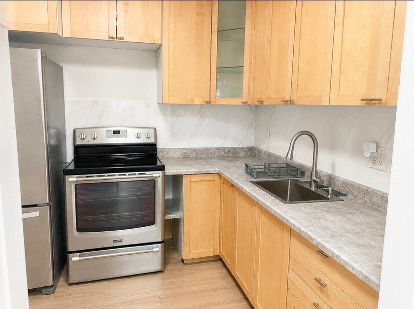 Welcome to Paradise. This two-bedroom, two-bathroom condominium - photo 25