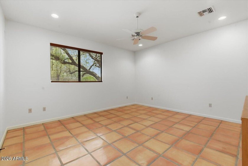 PRICED TO SELL! HUGE OPPORTUNITY to own this Southwest - photo 31