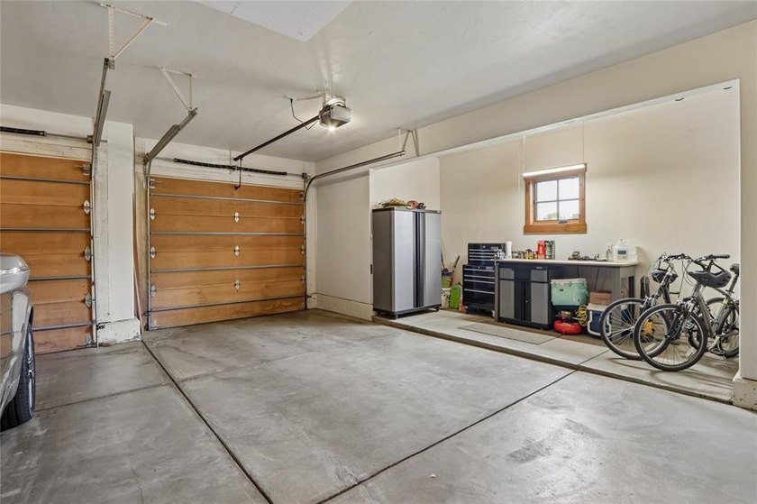 Premier location in Fox Valley at Three Peaks. This exceptional - photo 31