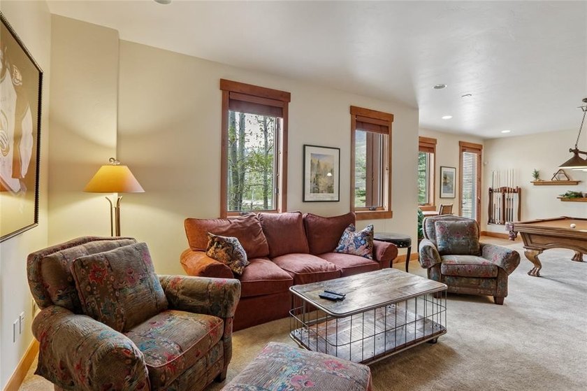 Premier location in Fox Valley at Three Peaks. This exceptional - photo 36