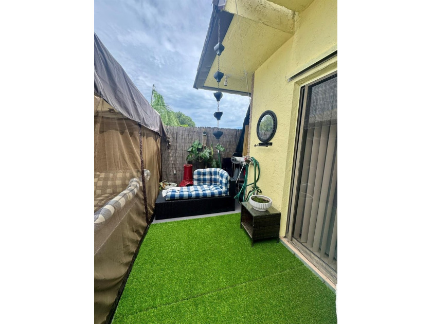 Completely Remodeled, beautiful and well-maintained 3-bedroom, 2 - photo 42