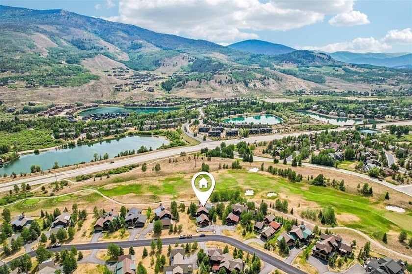 Premier location in Fox Valley at Three Peaks. This exceptional - photo 46