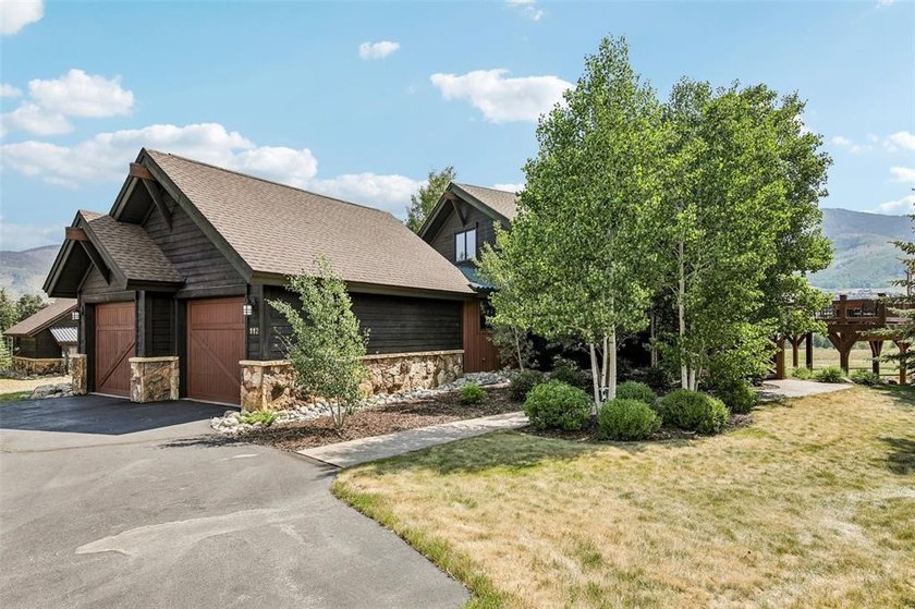 Premier location in Fox Valley at Three Peaks. This exceptional - photo 47