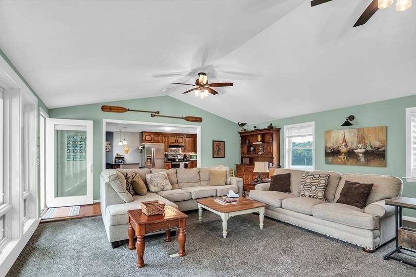 Discover the perfect blend of tranquility and opportunity with - photo 3