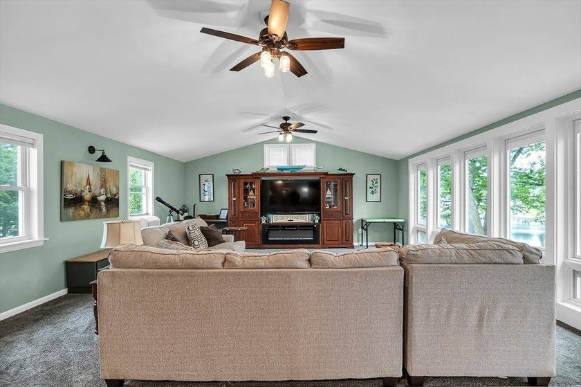 Discover the perfect blend of tranquility and opportunity with - photo 5