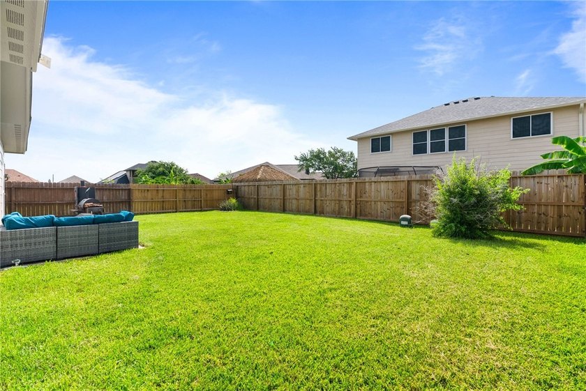 Looking to make your move to the highly desirable Bay Ridge - photo 24