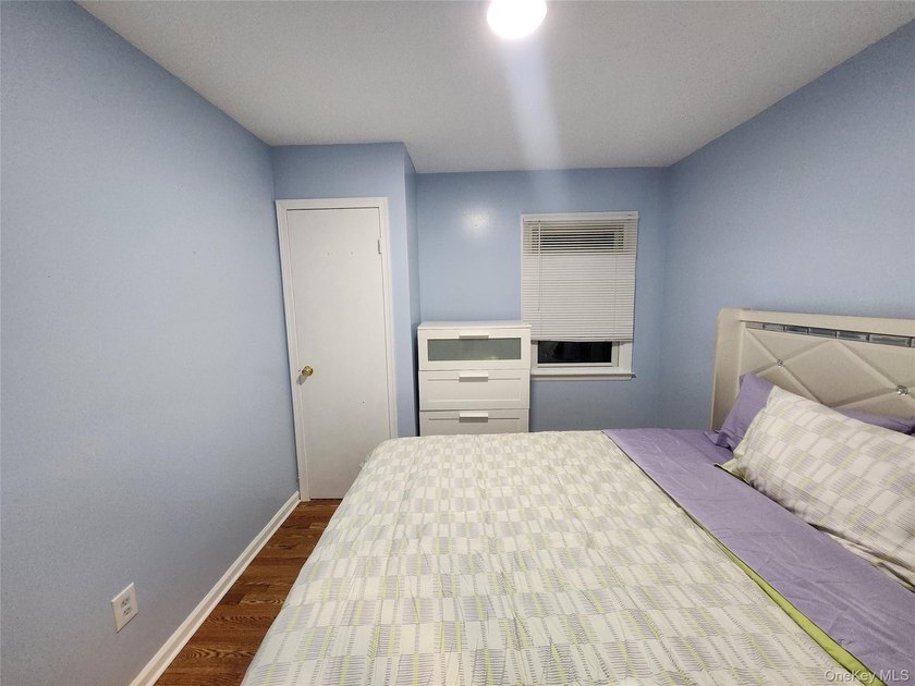 Beautifully Updated Open-Floor-Plan Ranch-RECENTLY RENOVATED TO - photo 11